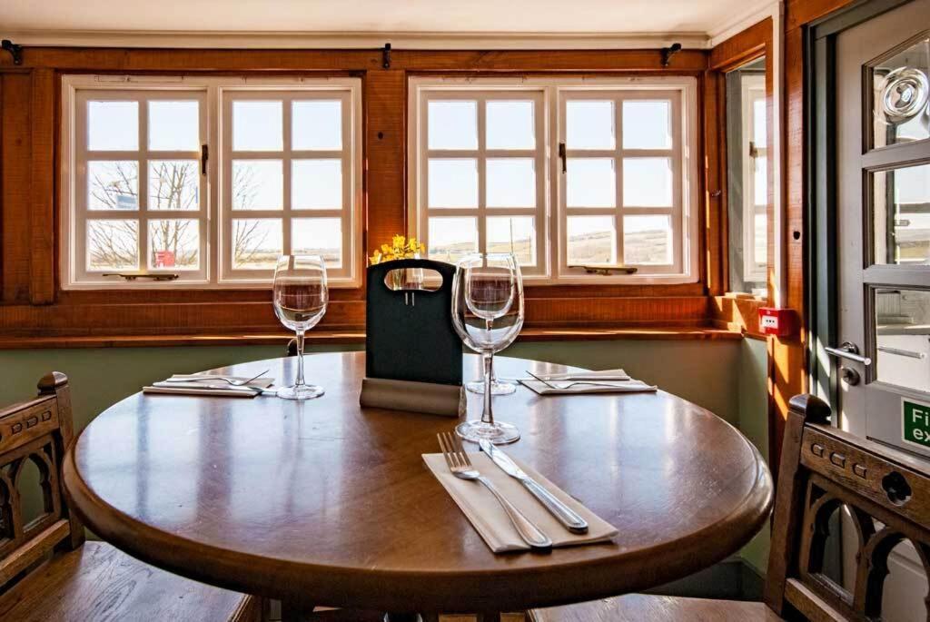 The Chequers Inn Rookley エクステリア 写真